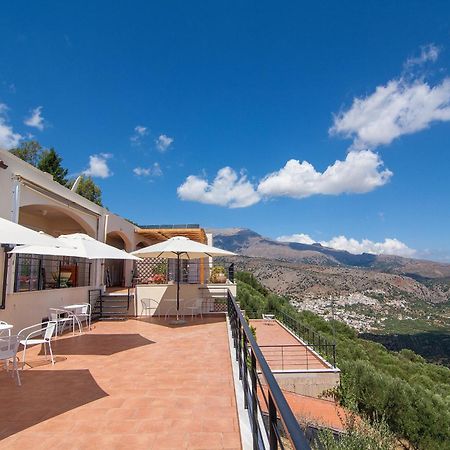 Villa Dio Petres Kroustas Extérieur photo