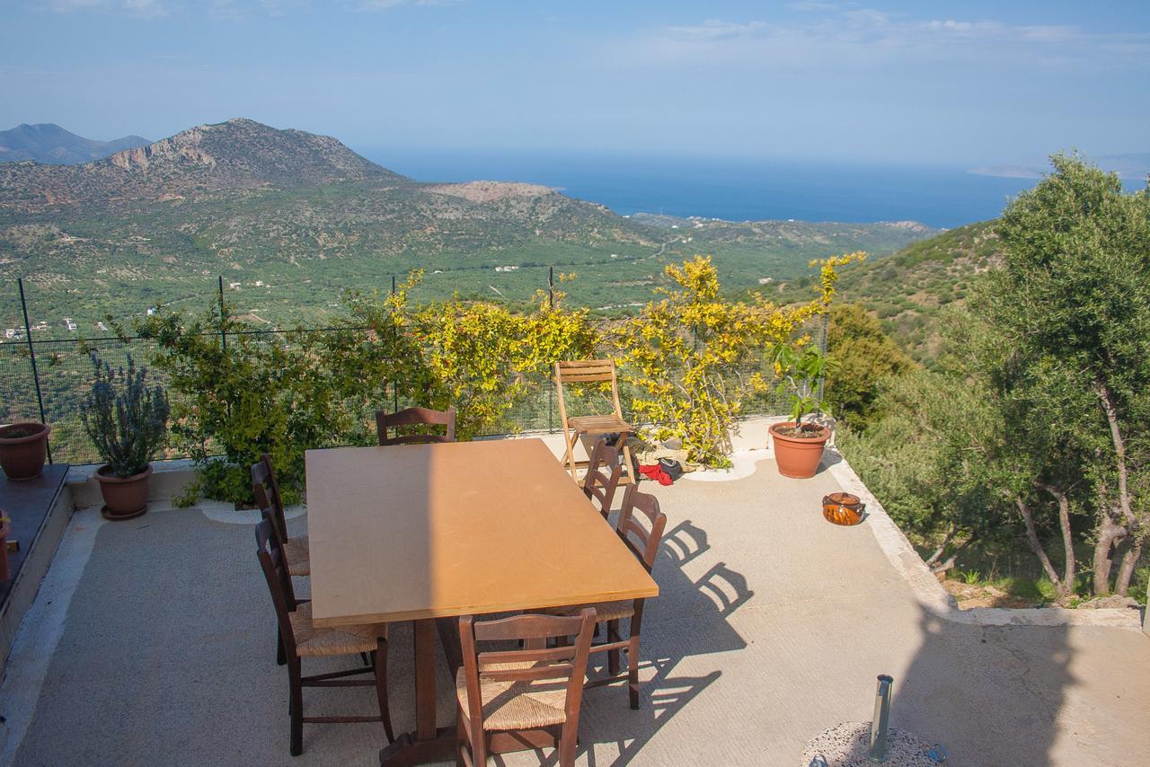 Villa Dio Petres Kroustas Extérieur photo