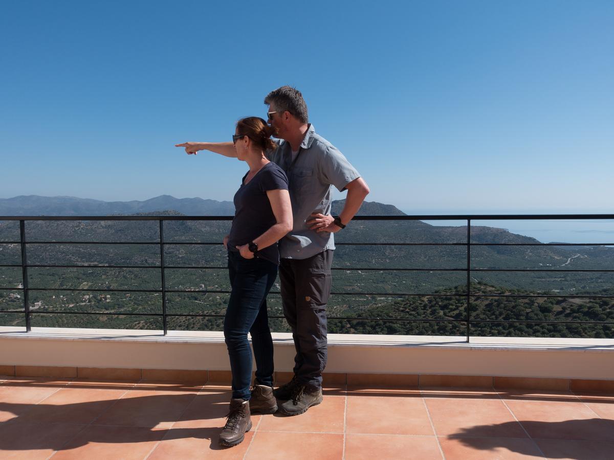 Villa Dio Petres Kroustas Extérieur photo