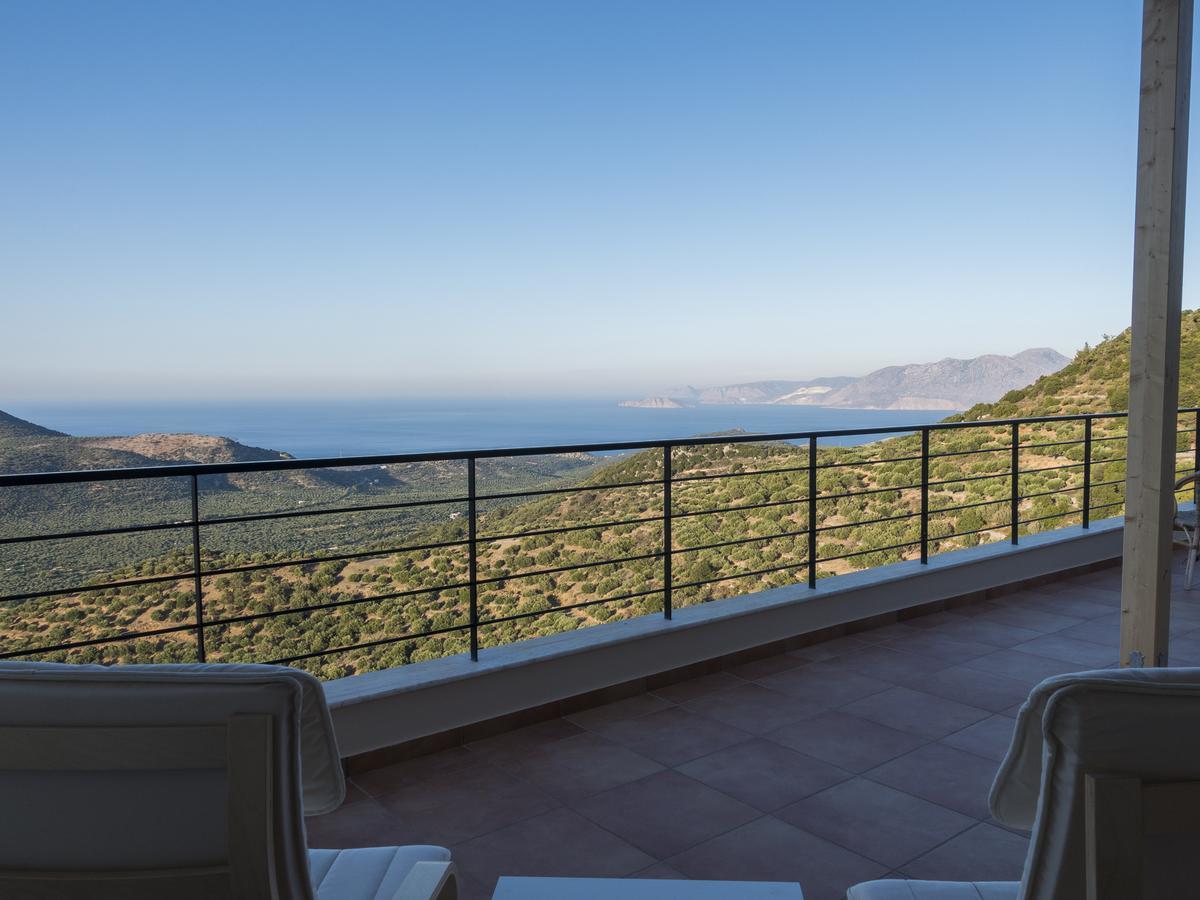 Villa Dio Petres Kroustas Extérieur photo