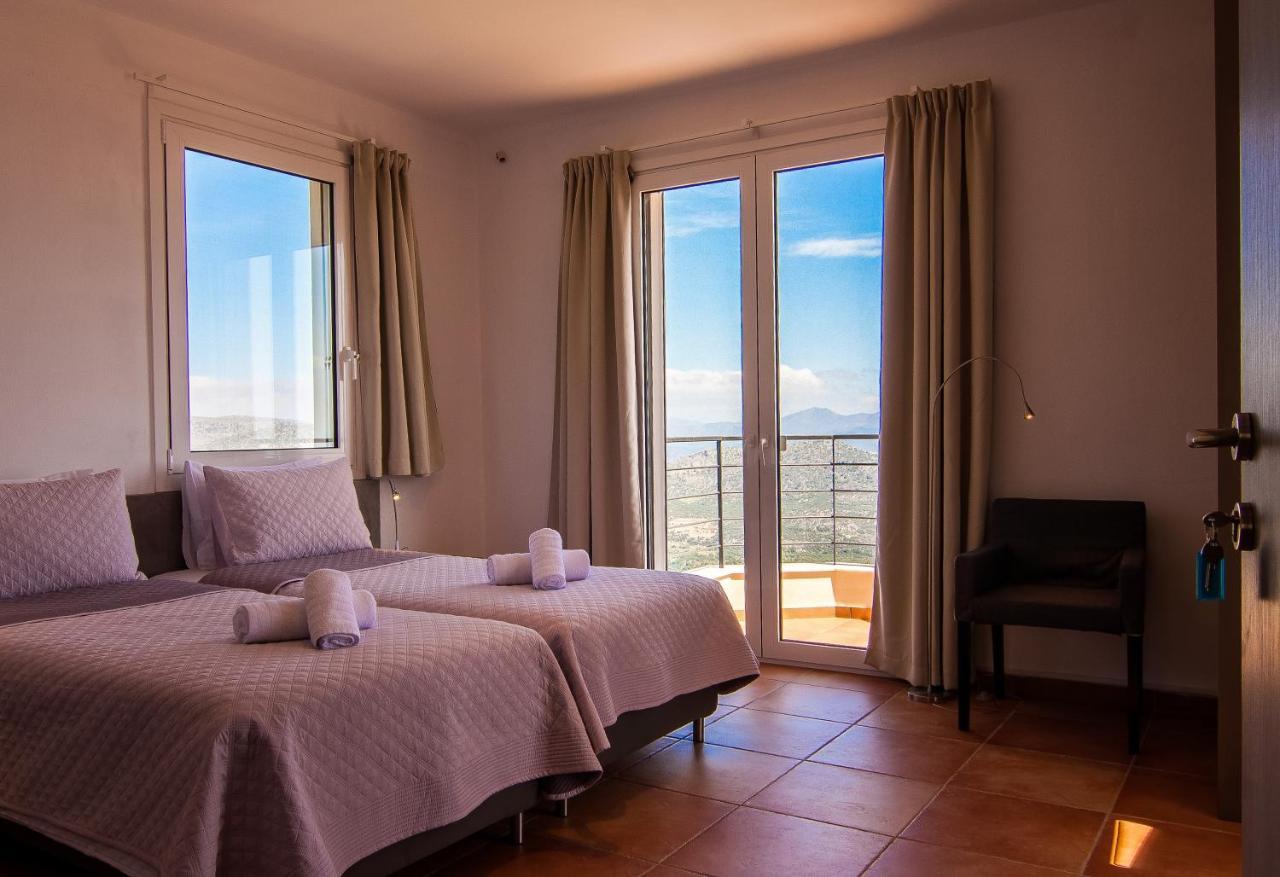 Villa Dio Petres Kroustas Extérieur photo